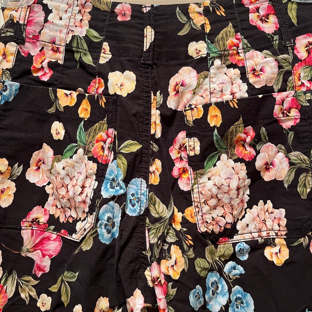 Anthropologie Black Floral Women’s Bottoms - Picture 4 of 5